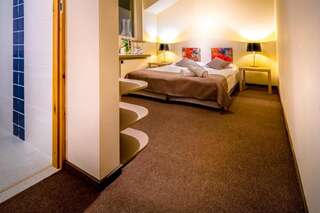 Отели типа «постель и завтрак» Rezydencja na Wzgórzu Лодзь Улучшенный двухместный номер с 1 кроватью-19